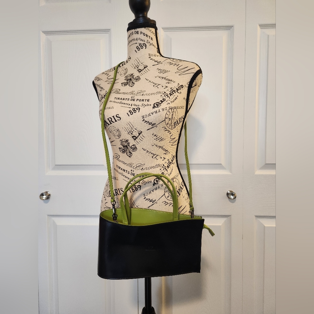 Daniela Moda Green and Black Classy Italian purse